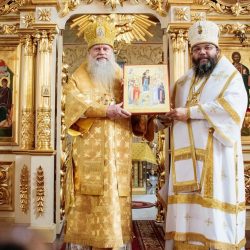 Митрополит Матфей принял участие в праздничном богослужении в кафедральном соборе города Биробиджана