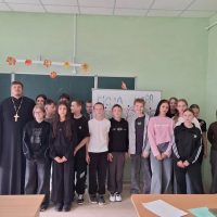 Клирики храма святого Александра Невского города Пскова рассказали школьникам о великом князе Александре Невском
