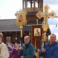 В праздник Воздвижения Креста Господня состоялся Крестный ход и молебен на месте часовни Владычного креста 