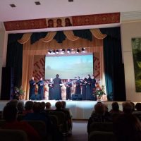 Семинаристы поздравили учителей Печорских школ с Днем учителя