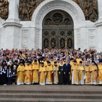 Воспитанники Воскресной школы для глухих и слабослышащих «Голос веры» приняли участие в Патриаршем богослужении